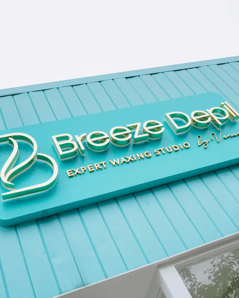 Breeze Depil storefront sign